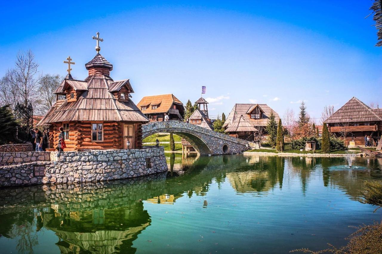 Ethno Village Stanisici Bijeljina Exteriör bild