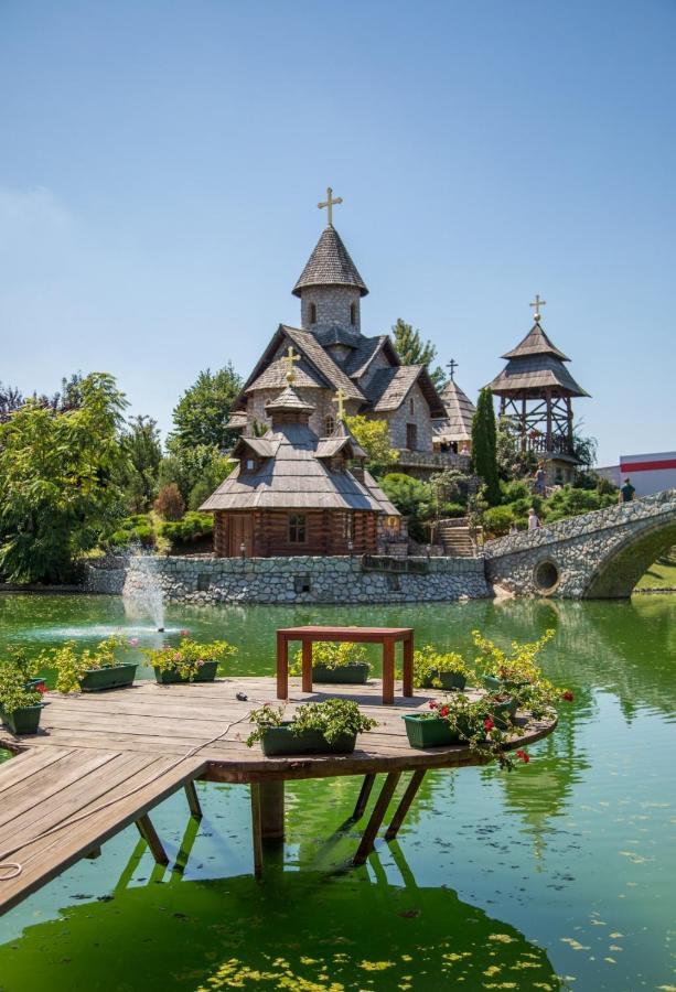 Ethno Village Stanisici Bijeljina Exteriör bild