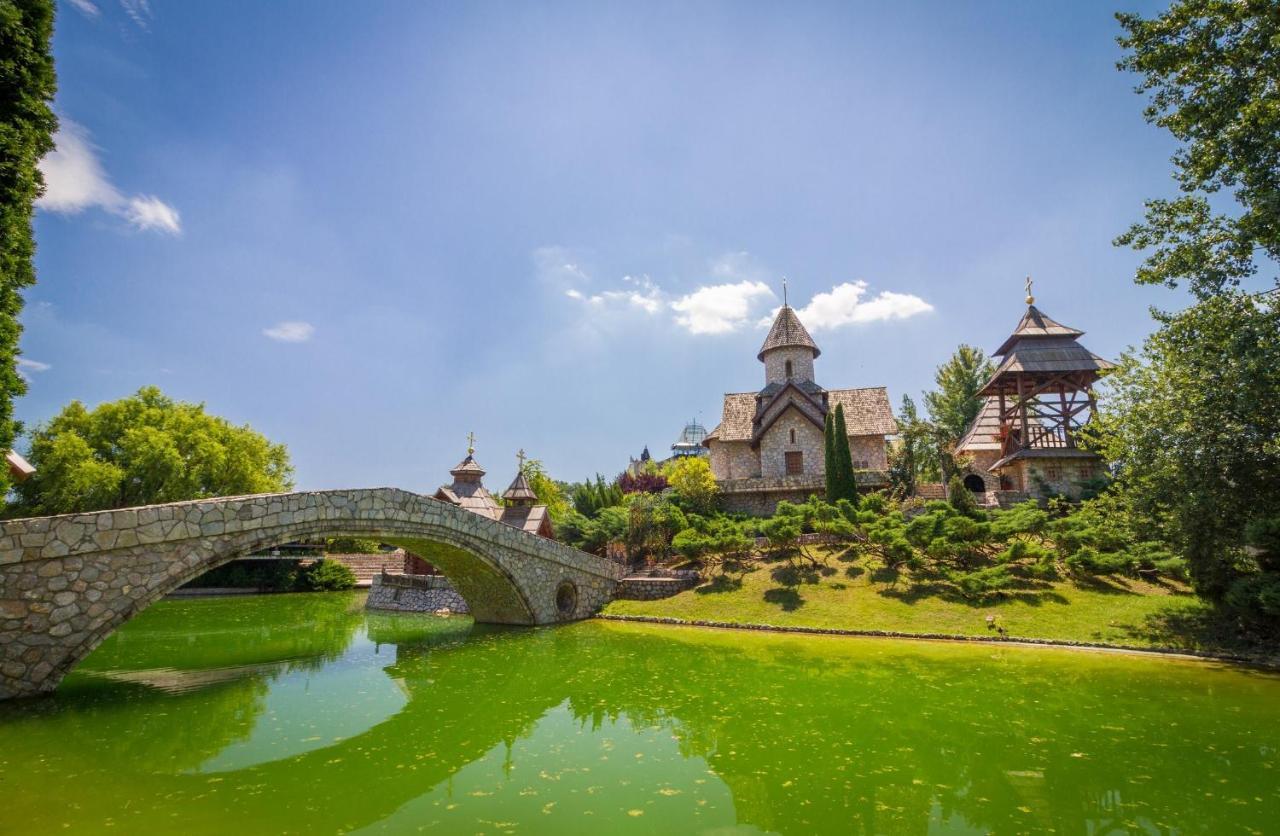 Ethno Village Stanisici Bijeljina Exteriör bild